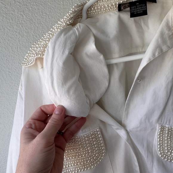 White Pearl-Embellished Women’s Button Down Shirt Vintage Size Medium - Picture 4 of 7